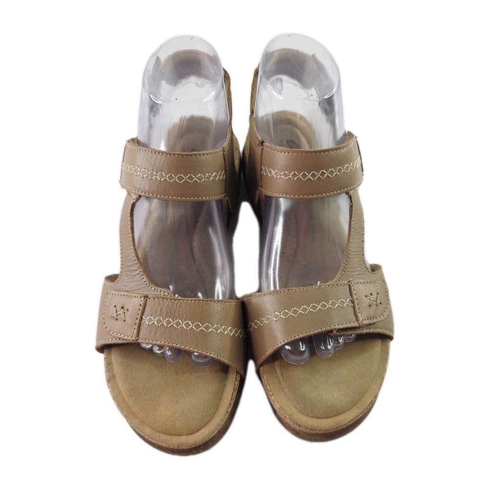 Clarks Roseville Mae Light Tan Leather sling-back Sandals Women's 8.5 M - Picture 2 of 8